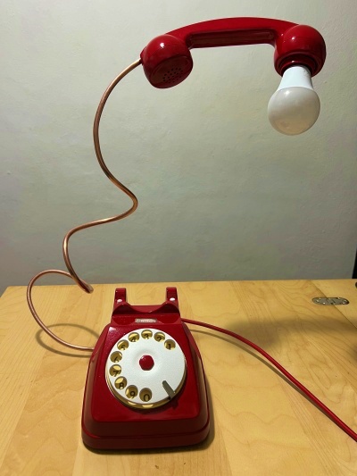 lampada telefono rossa